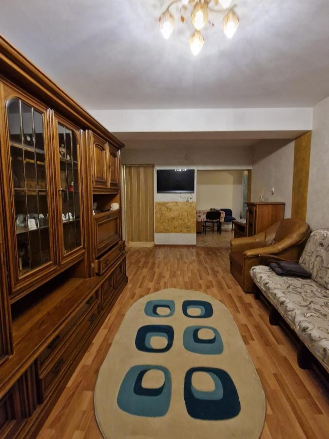 Apartament Victoria Leilighet Târgu Jiu Eksteriør bilde