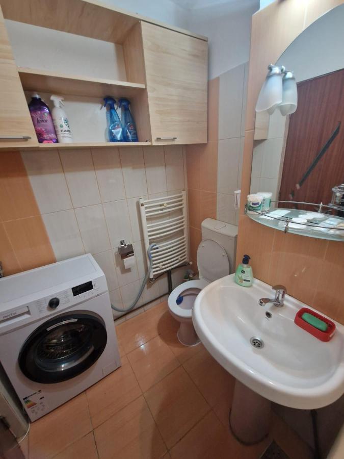 Apartament Victoria Leilighet Târgu Jiu Eksteriør bilde
