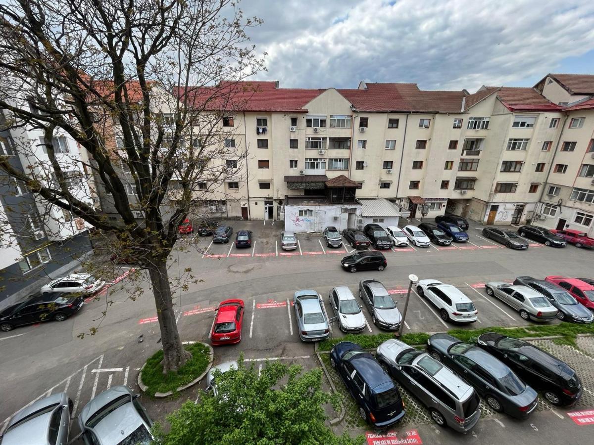 Apartament Victoria Leilighet Târgu Jiu Eksteriør bilde